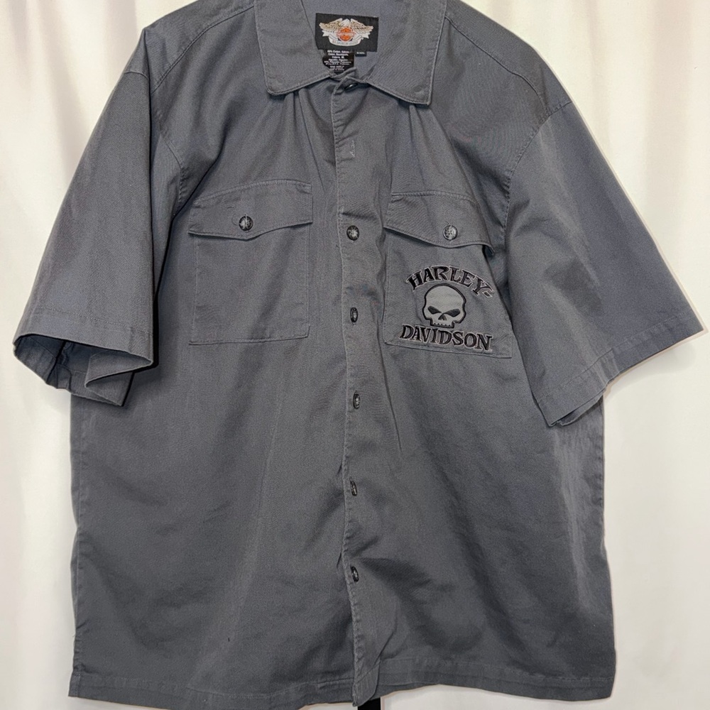Harley Davidson Gray Button-Up Shirt